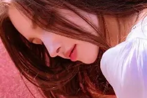 网红黄一鸣被闺蜜曝光黑料：抢男友、霸凌同学、骗财单亲妈妈人设崩塌