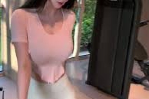陪吃陪喝只是开胃菜女明星自爆被男人伸裤子背后的事捂不住了